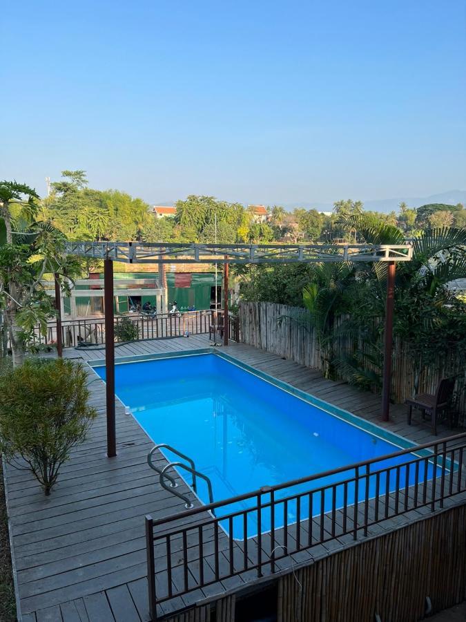 Namkhan Riverside Hotel Луанг Прабанг Екстериор снимка